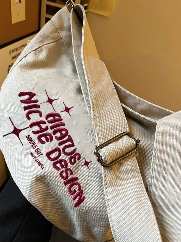 Bandolera grande de lona bordada-2